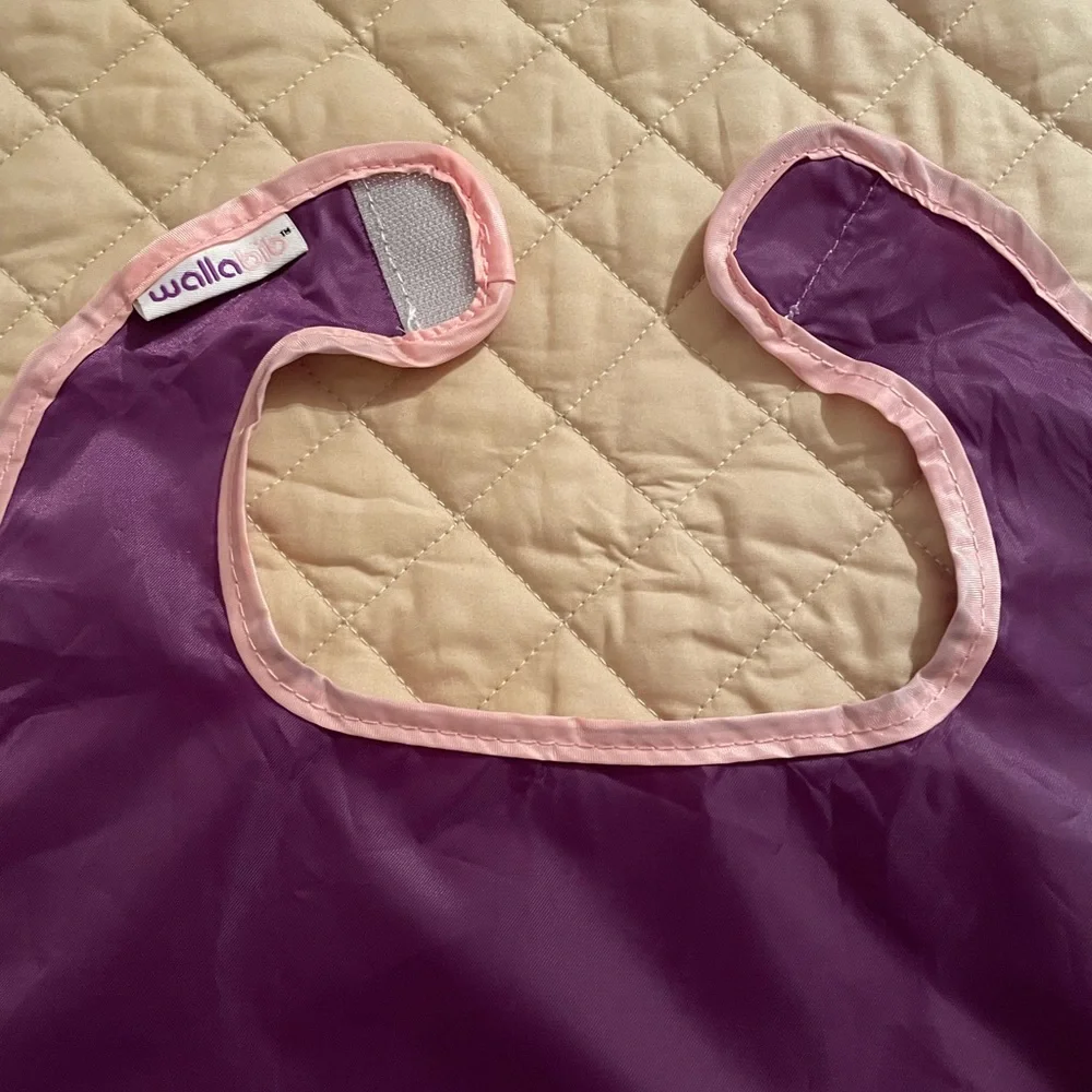 Walla Bib purple & pink with sleeve, new without tags